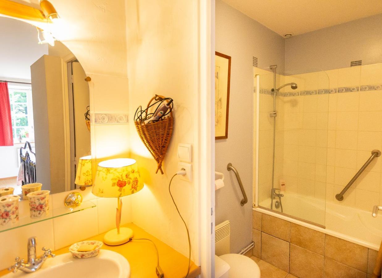 Hotel Le Tertre à Dureil Extérieur photo