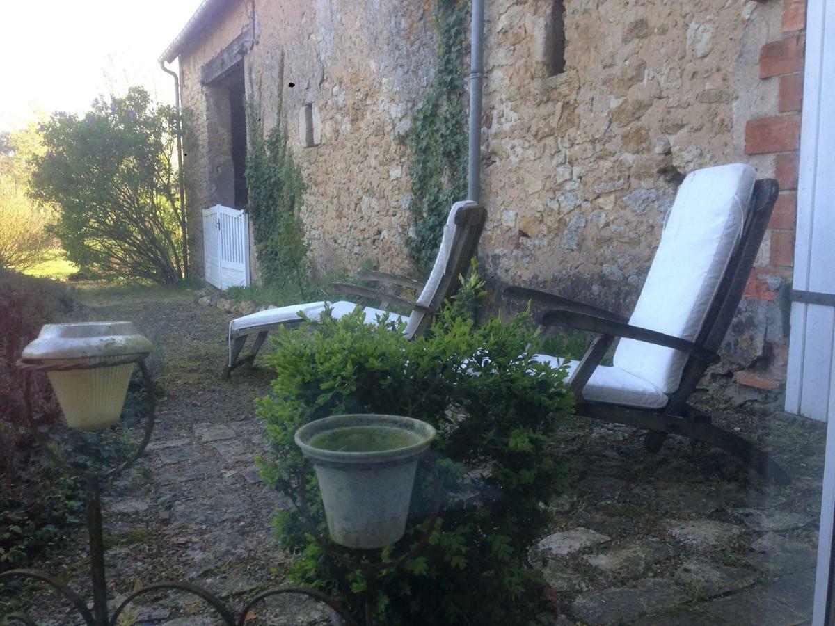 Hotel Le Tertre à Dureil Extérieur photo